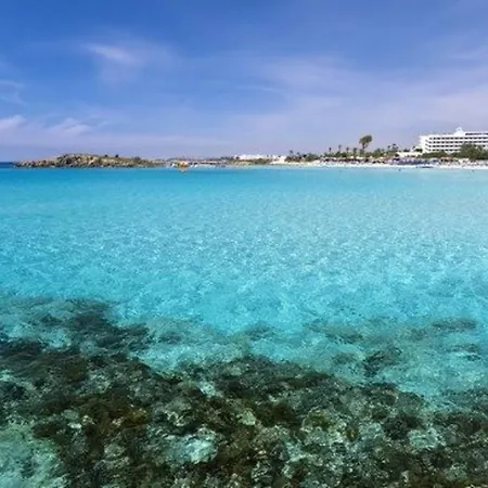 Imagine Renting A With Very Large Pool Protaras 98 *