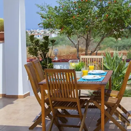 Imagine Renting A With Very Large Pool Protaras 98
