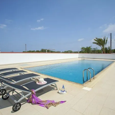 Imagine Renting A With Very Large Pool Protaras 98