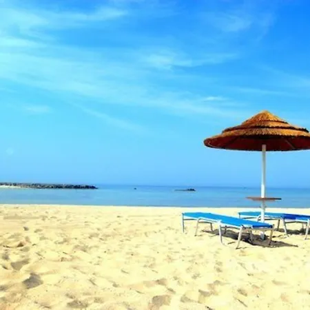 فيلة Imagine Renting A With Very Large Pool Protaras 98