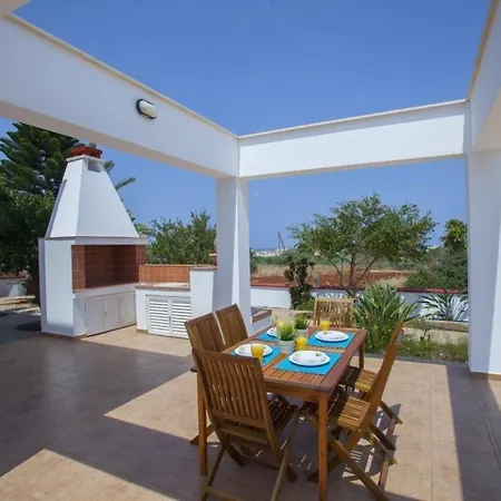 Imagine Renting A With Very Large Pool Protaras 98